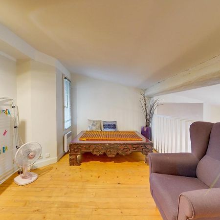 Observance 2 Bedroom Duplex Apartment Бордо Экстерьер фото