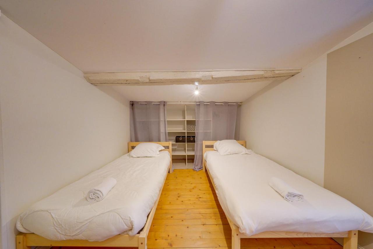 Observance 2 Bedroom Duplex Apartment Бордо Экстерьер фото
