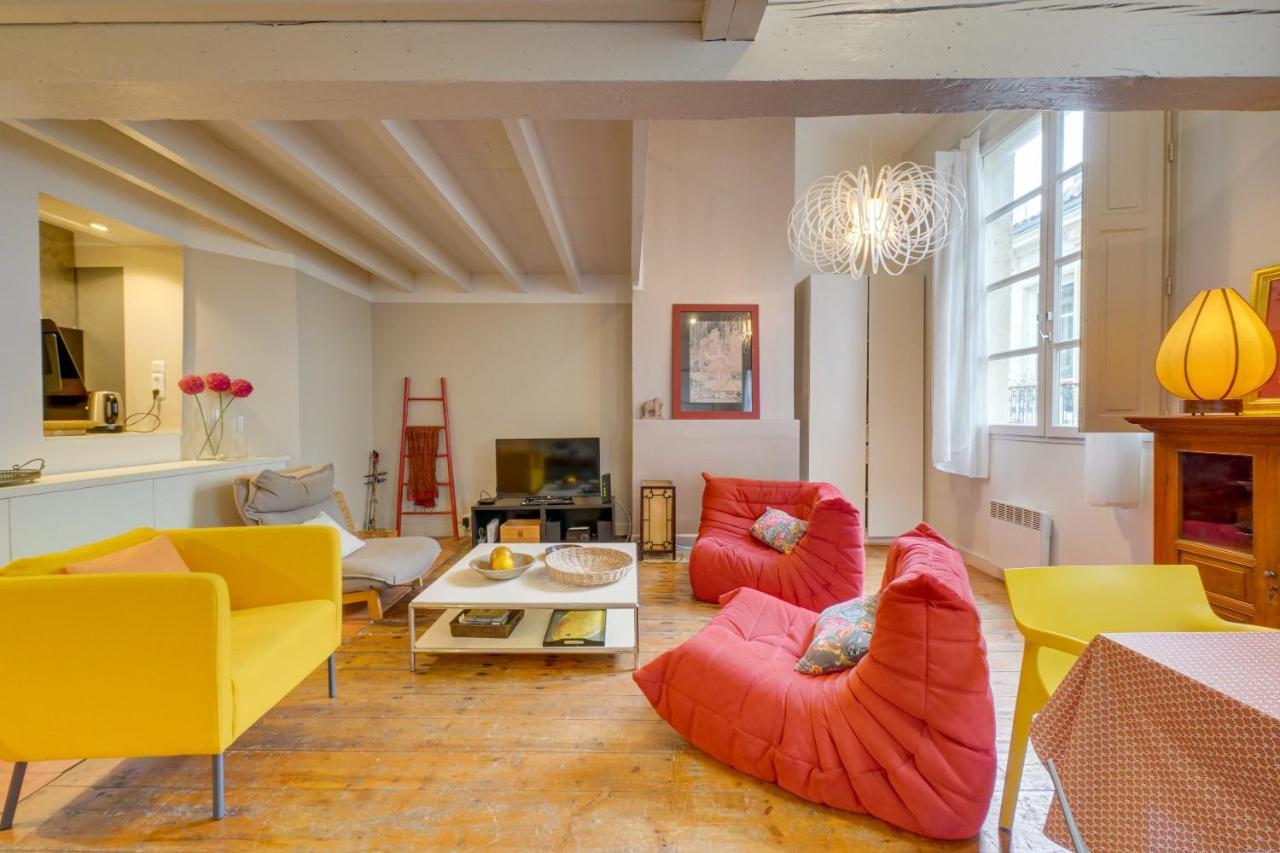 Observance 2 Bedroom Duplex Apartment Бордо Экстерьер фото